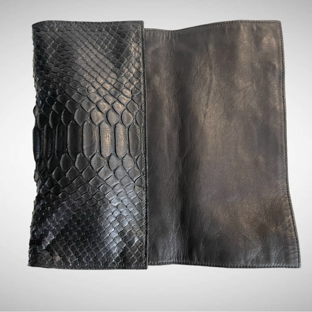 Gucci Journal Black Python Clutch New 228573 4866… - image 5